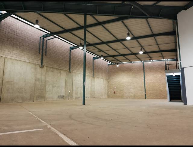 759M² WAREHOUSE TO LET IN LINBRO PARK